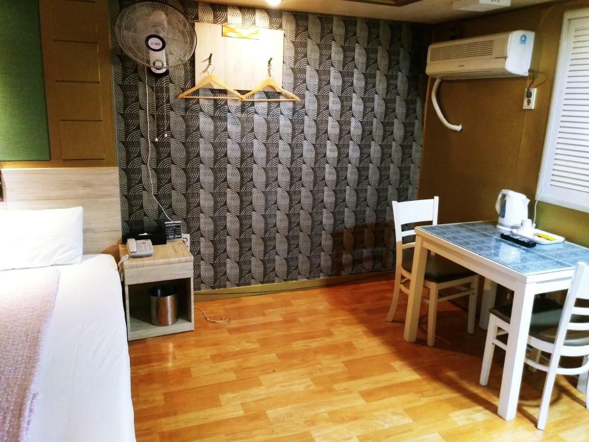Umbrella Motel Seul Esterno foto